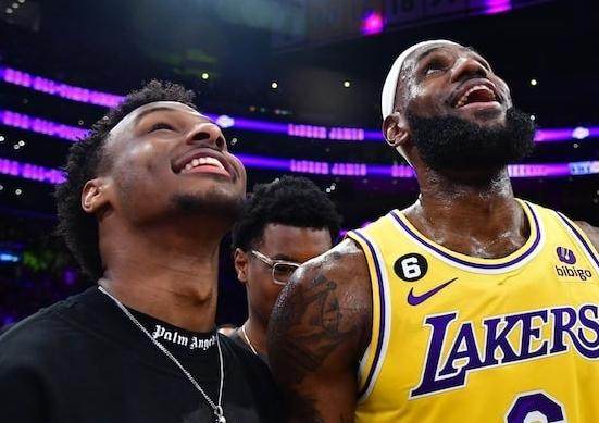 开云kaiyun网页版-湖人55号签不稳？截胡詹姆斯父子76人显黑马姿态