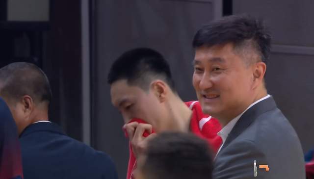 开云kaiyun首页-超级大冷门！广东狂输上海40分，徐杰哑火，杜锋却露出诡异笑容