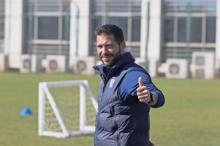 开云kaiyun网页版-三镇主帅莫拉：我是梦想家，更是实干家|足球|亚洲|昆明|武汉三镇|球队_新浪体育_新浪新闻