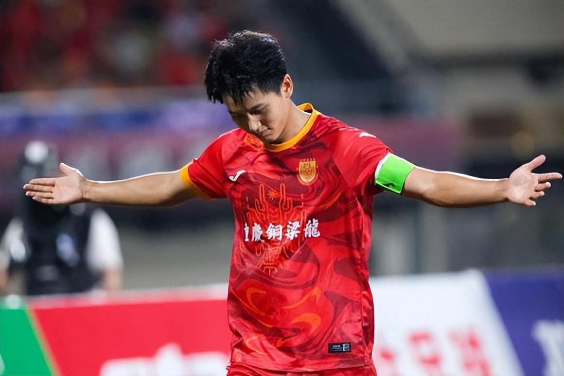 邝兆雷刚加盟海牛队，就有望在中超首轮登场完成处子秀，值得期待